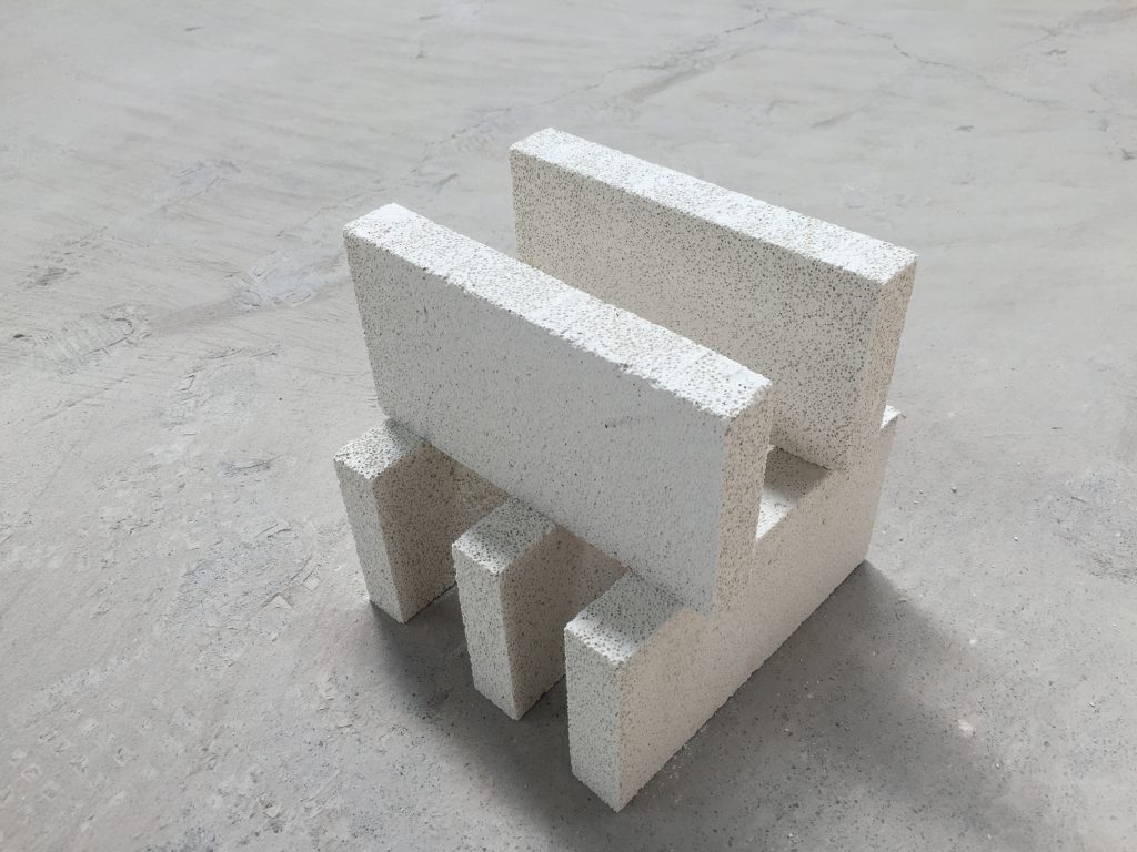 莫來石聚輕磚半枚片 莫來石保溫磚_莫來石磚價格_莫來石聚氫保溫磚